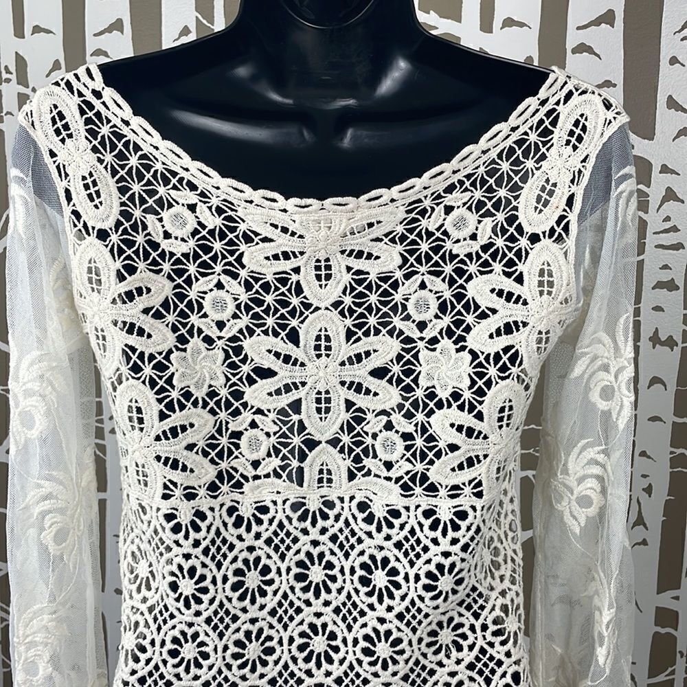 Boho Embroidered Lace & Mesh 3/4 Sleeve Top - Picture 6 of 14